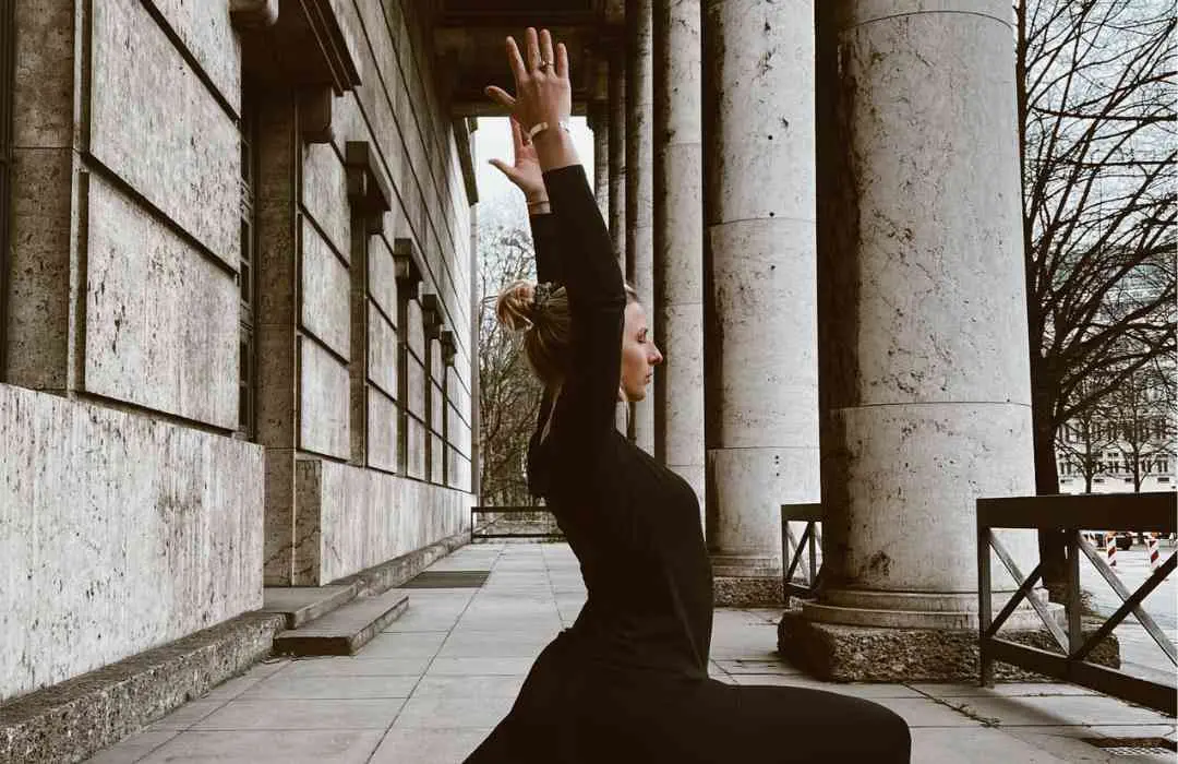 18 Pränatal Yoga