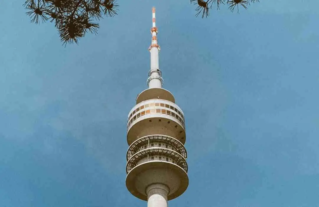 3 Yoga auf dem Olympiaturm