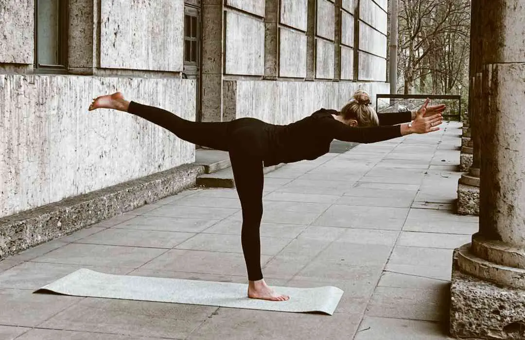 4 Mindful Yoga